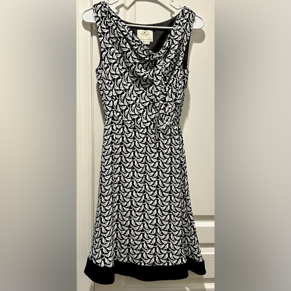 Kate Spade Sleeveless Black/White Bird Print Dress w Offset Tie Bodice - Picture 2 of 10